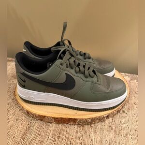 NIKE AIR‎ FORCE 1 '07 LOW DOUBLE SWOOSH TWILIGHT MARSH GREEN OLIVE BLACK WHITE 9